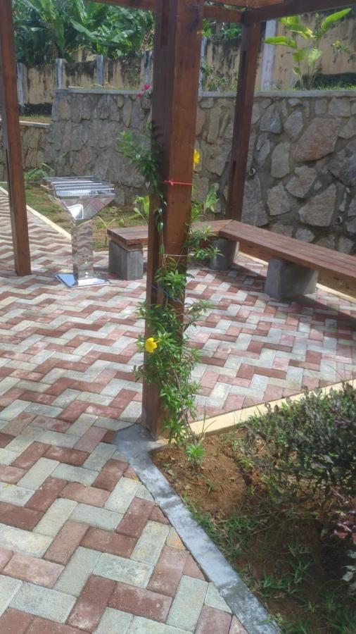 维多利亚 Ogumka, Self Catering , Beoliere, Mahe酒店 外观 照片