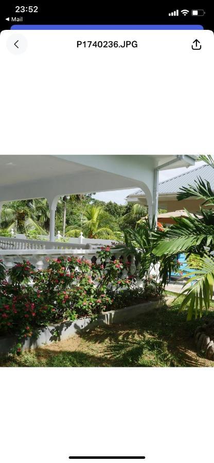 维多利亚 Ogumka, Self Catering , Beoliere, Mahe酒店 外观 照片